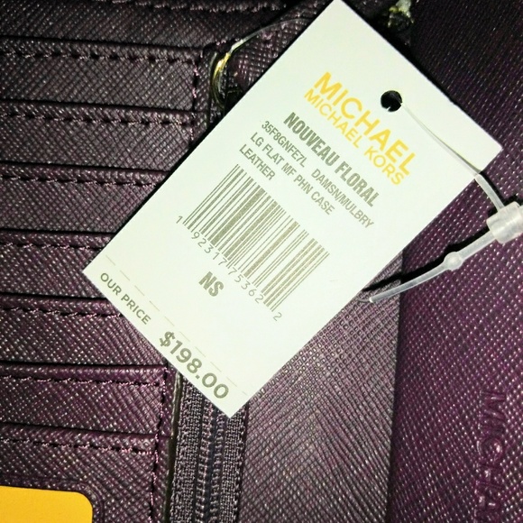 Michael Kors wallet - Picture 2 of 6